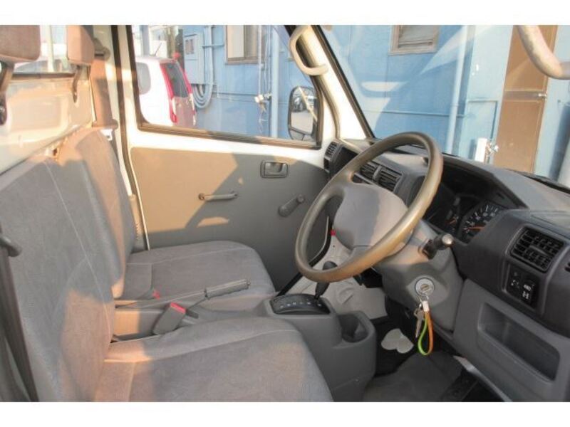 MINICAB TRUCK