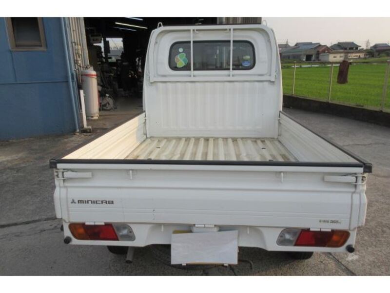 MINICAB TRUCK
