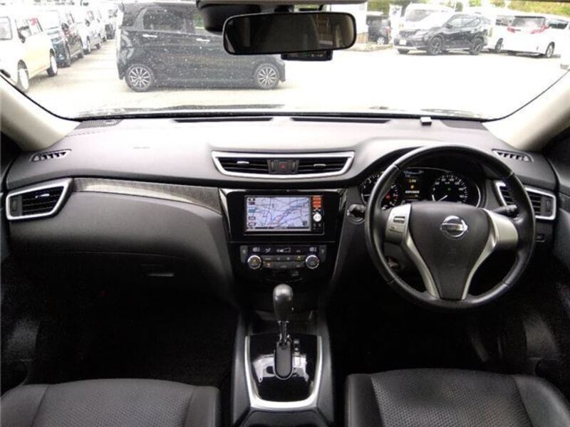 X-TRAIL