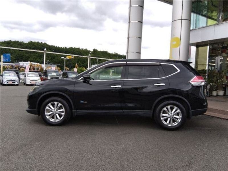 X-TRAIL