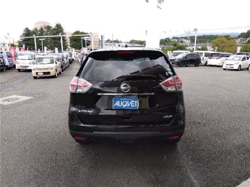 X-TRAIL
