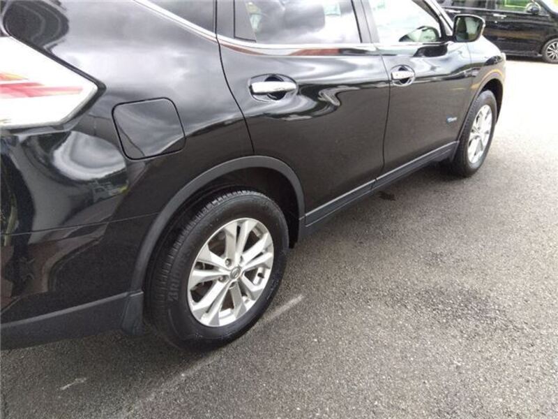 X-TRAIL