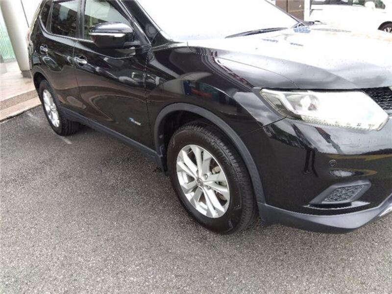 X-TRAIL