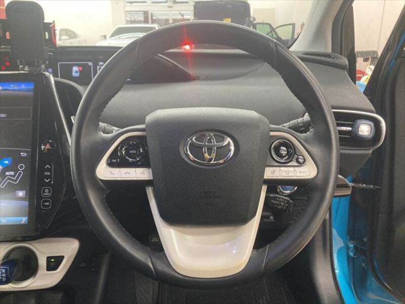 PRIUS PHV