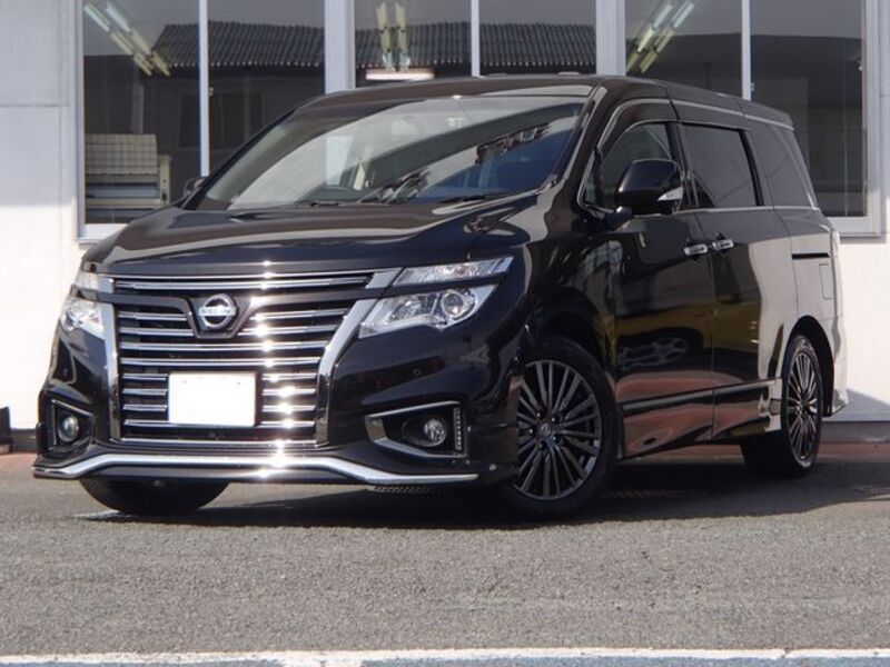 NISSAN ELGRAND