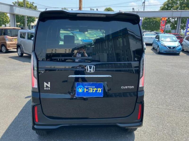 N BOX CUSTOM