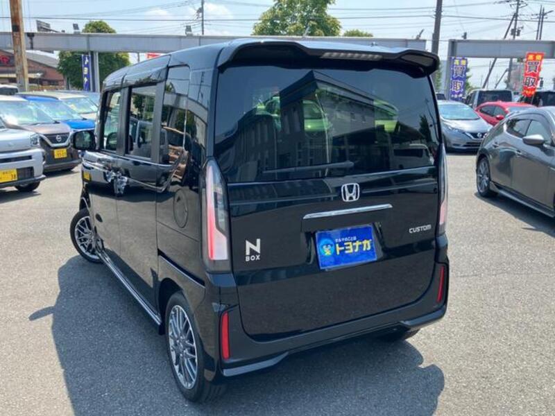 N BOX CUSTOM