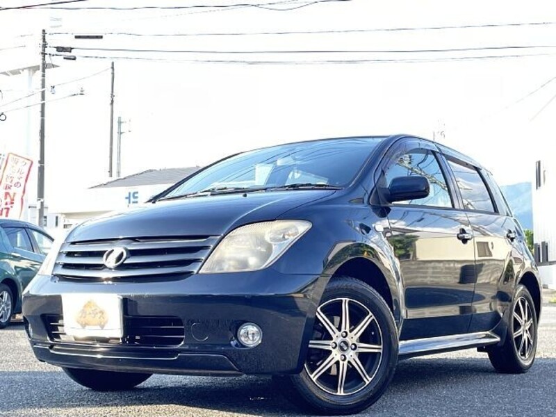 TOYOTA IST