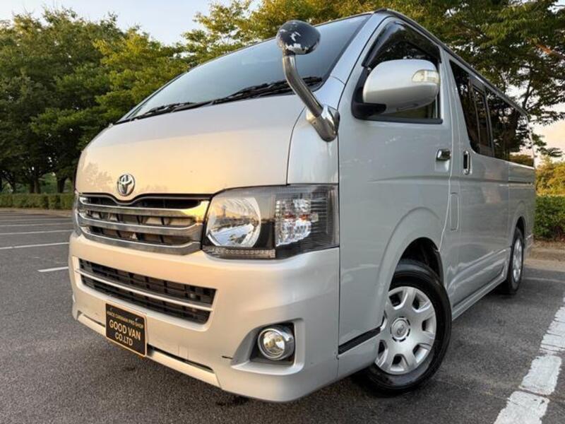 HIACE VAN