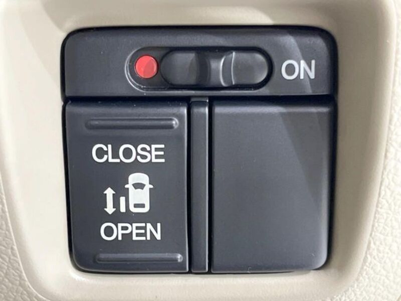 N BOX