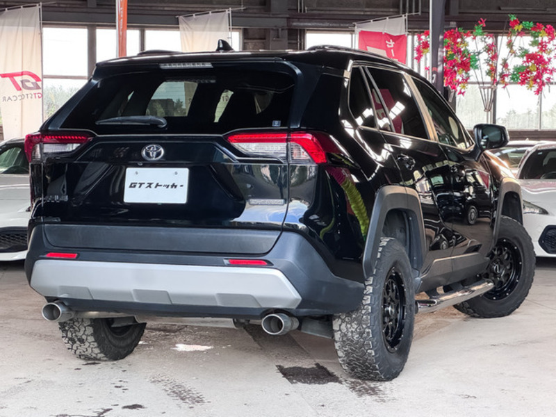 RAV4