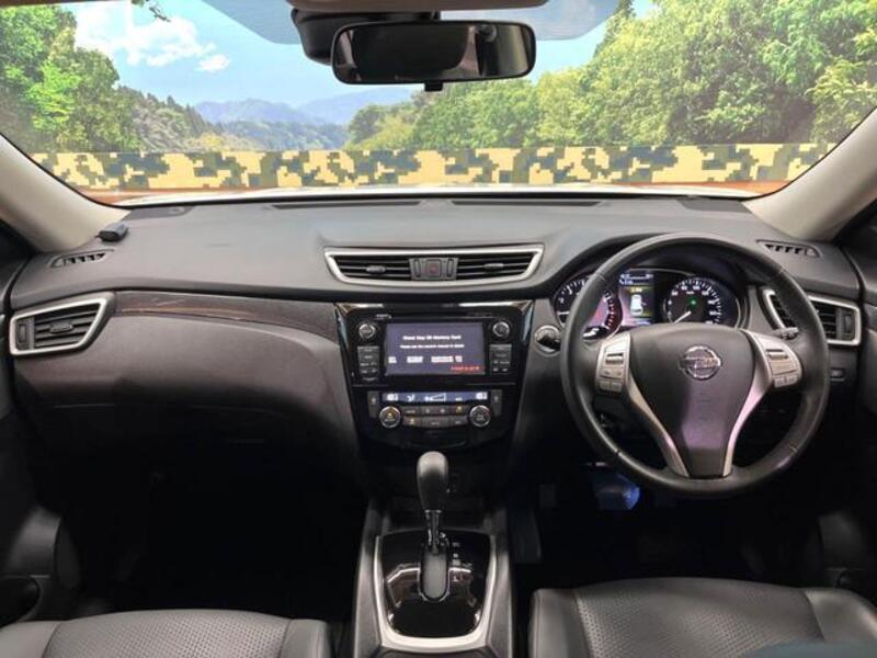X-TRAIL