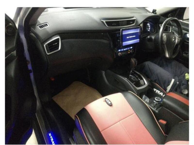 X-TRAIL