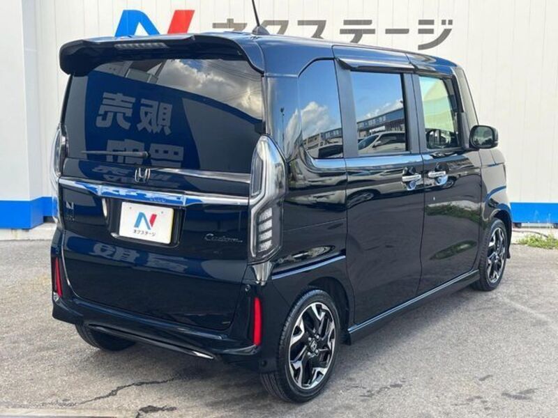 N BOX CUSTOM
