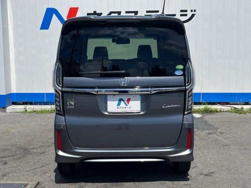 N BOX CUSTOM