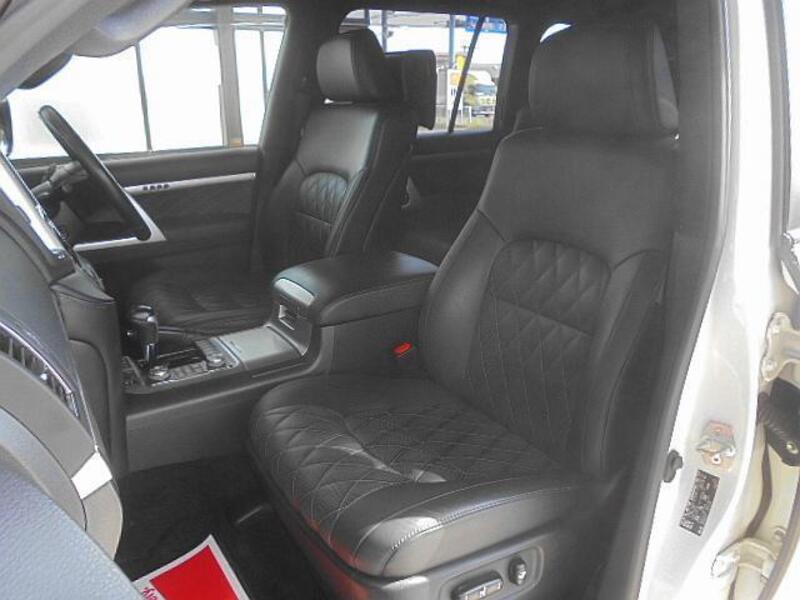 LAND CRUISER