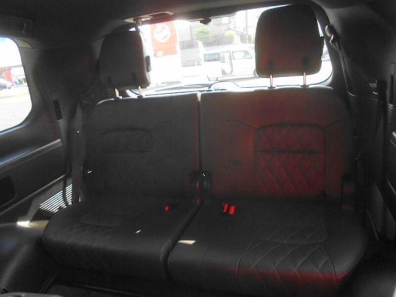 LAND CRUISER