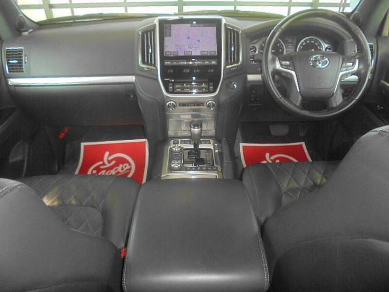 LAND CRUISER