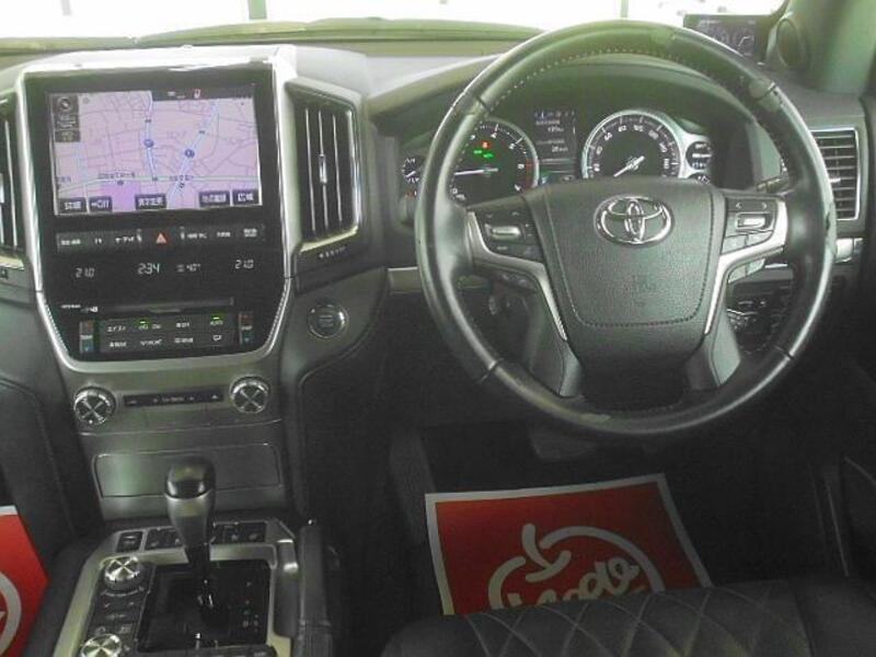 LAND CRUISER