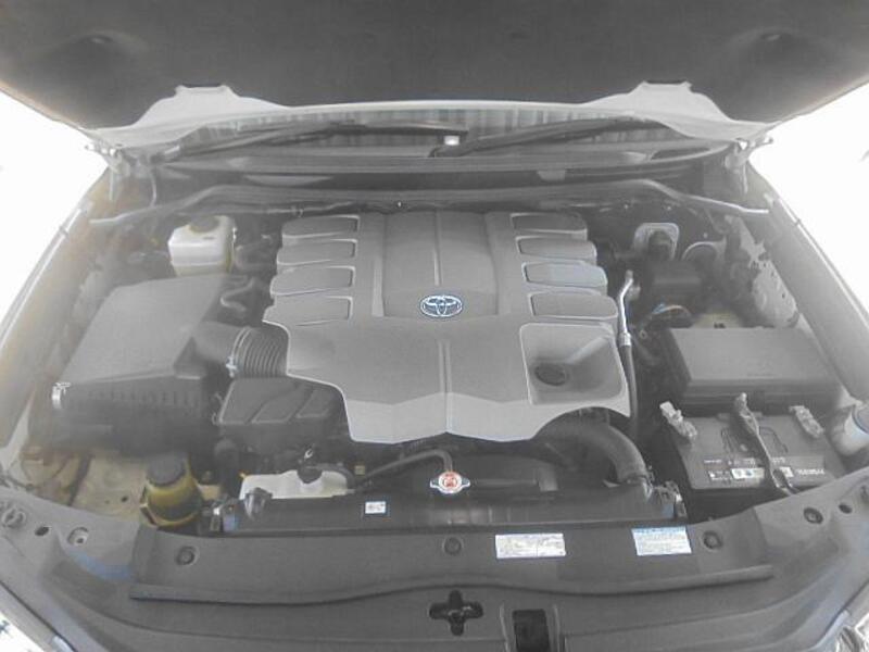 LAND CRUISER