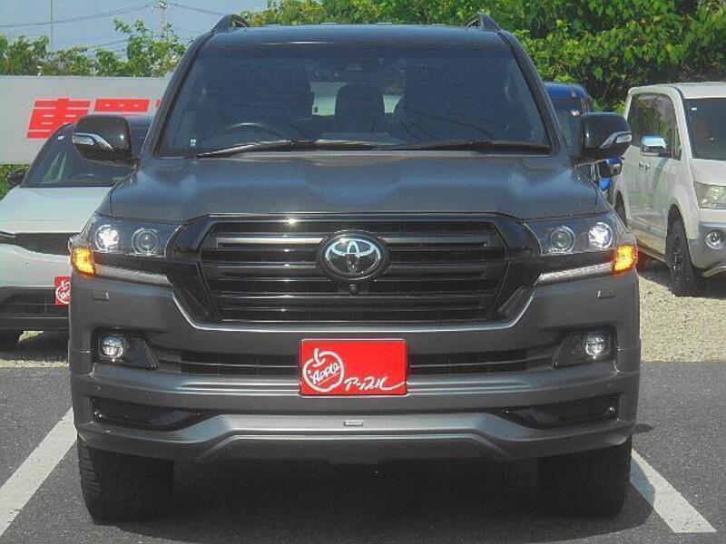 LAND CRUISER
