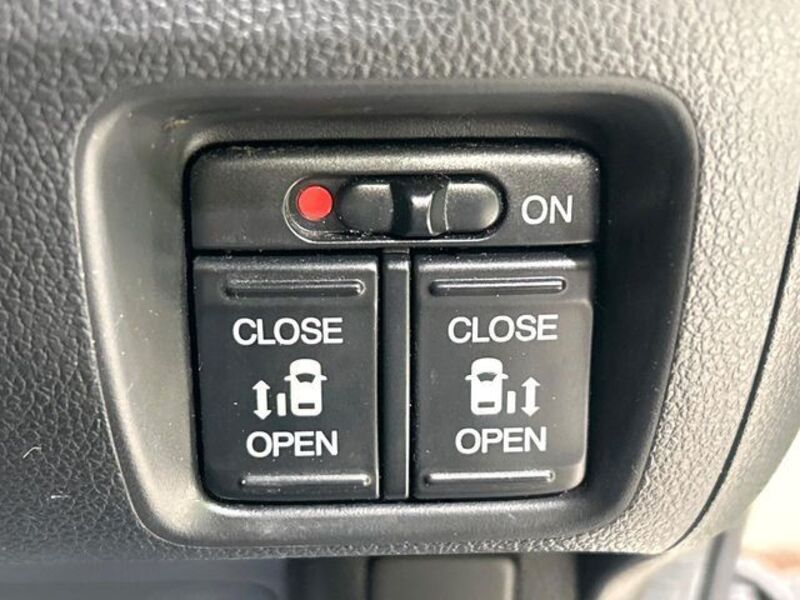 N BOX