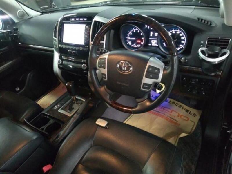 LAND CRUISER