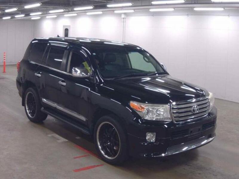 TOYOTA LAND CRUISER