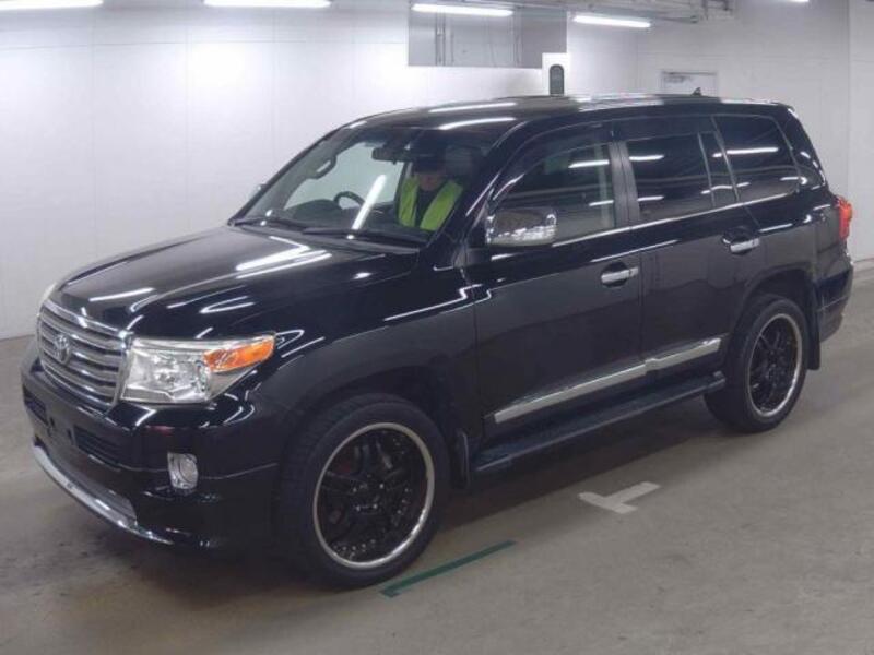 LAND CRUISER