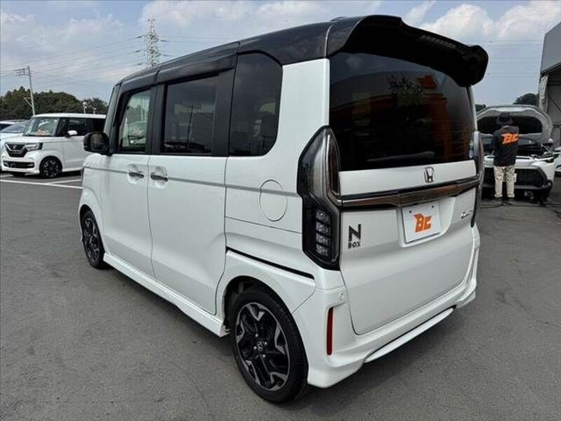N BOX CUSTOM