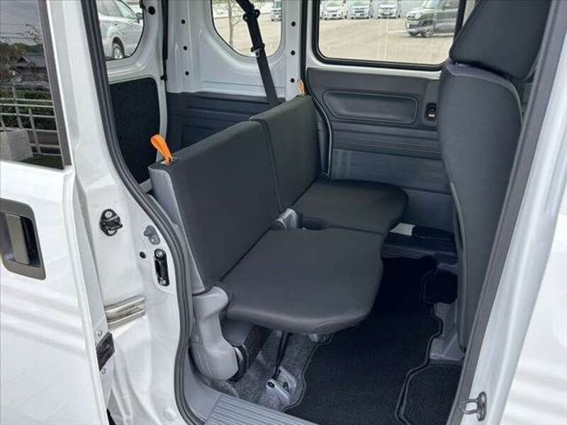 N-VAN