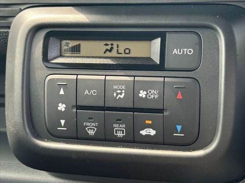 N-VAN