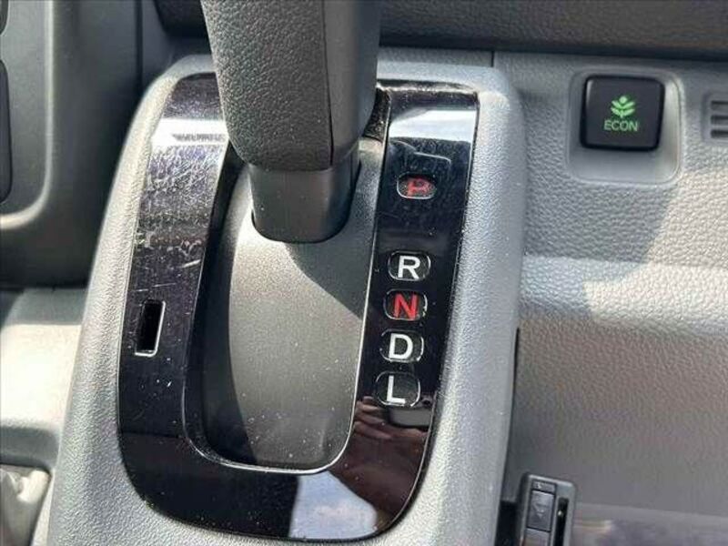 N-VAN
