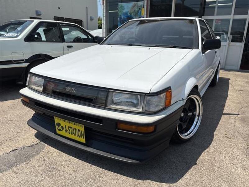 TOYOTA COROLLA LEVIN