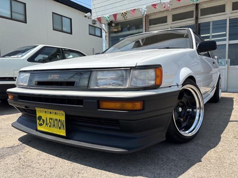 TOYOTA COROLLA LEVIN