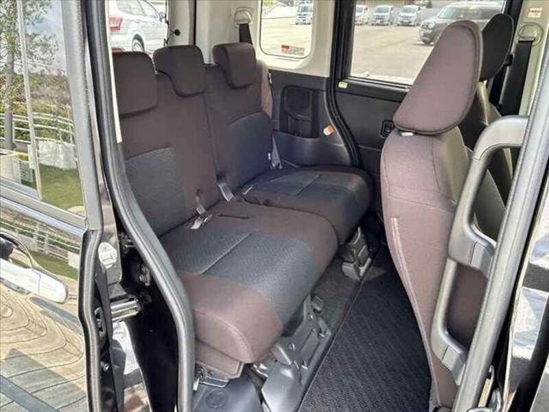 ROOMY
