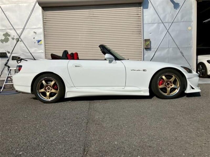 S2000