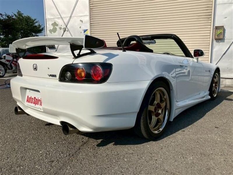 S2000