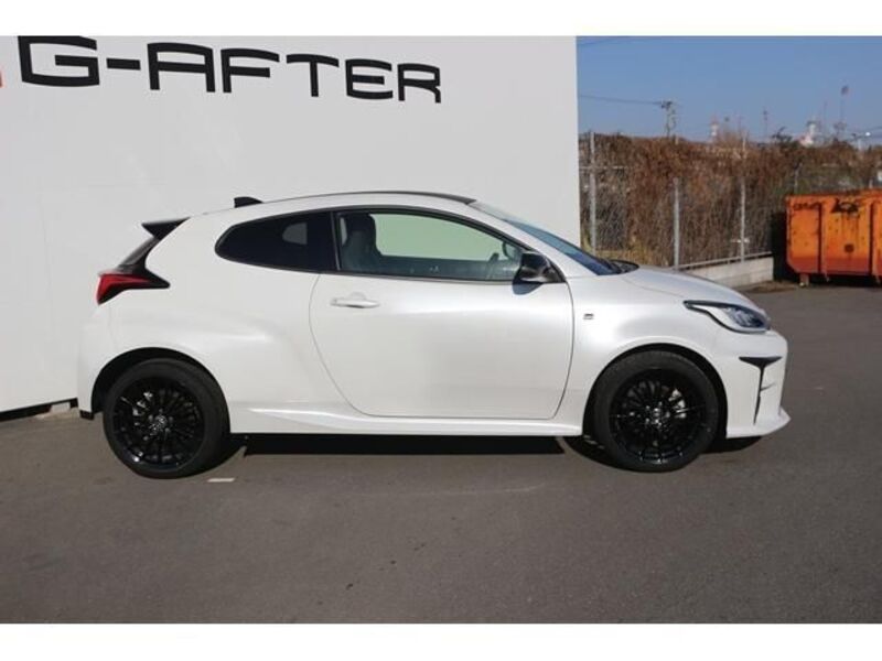 GR YARIS