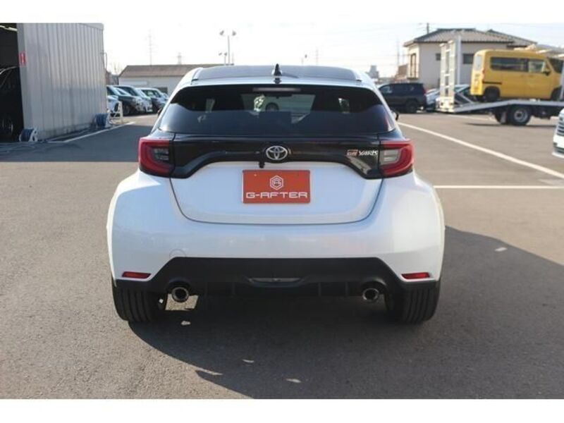 GR YARIS
