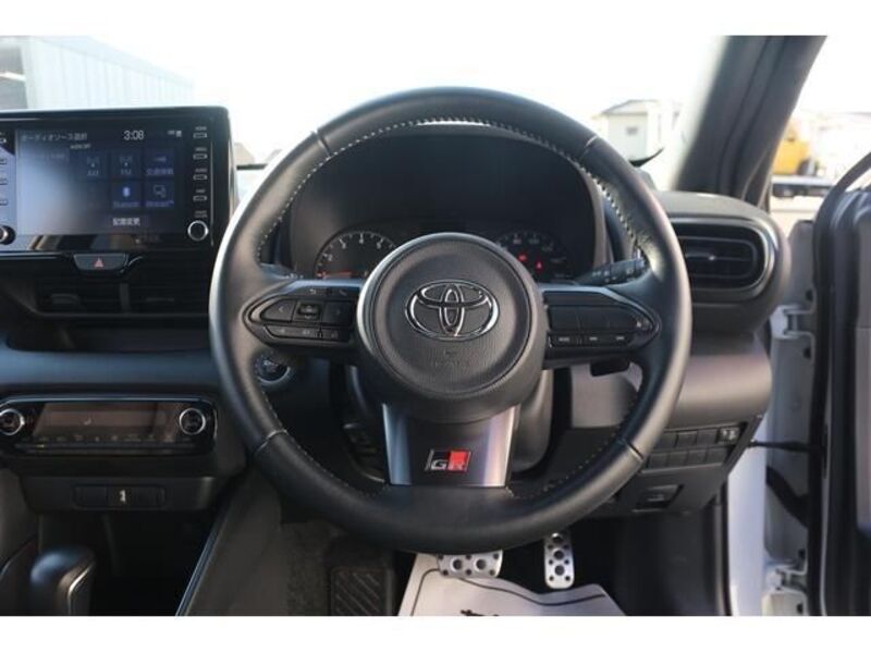 GR YARIS