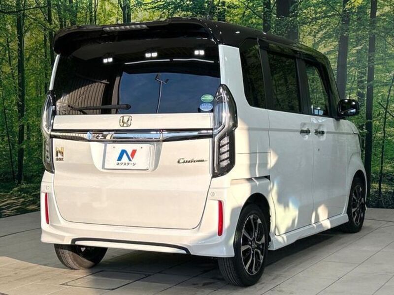 N BOX CUSTOM