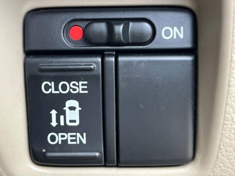 N BOX