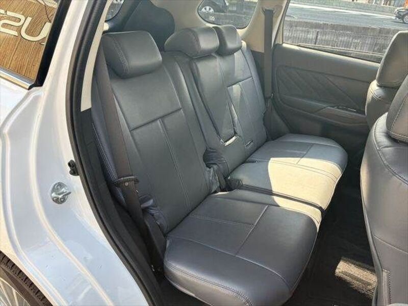 OUTLANDER PHEV