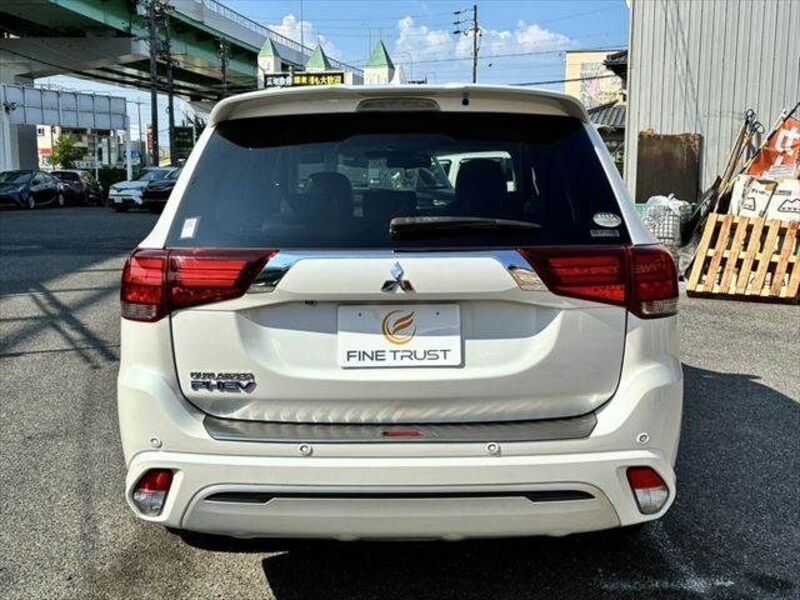 OUTLANDER PHEV
