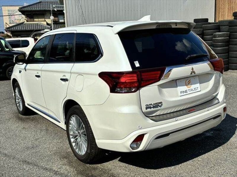 OUTLANDER PHEV