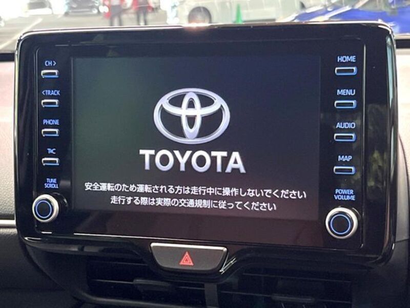 YARIS CROSS