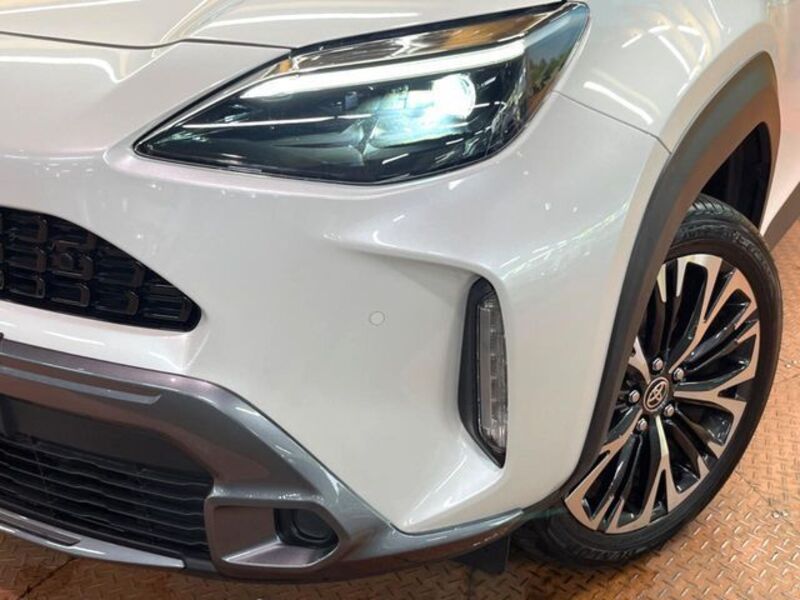 YARIS CROSS