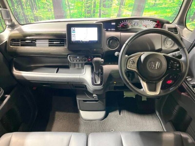 N BOX CUSTOM