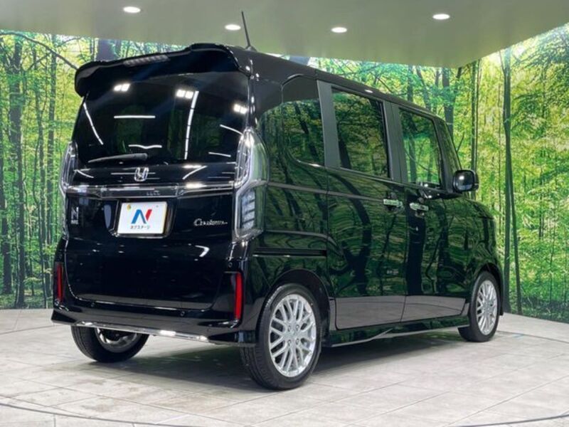 N BOX CUSTOM